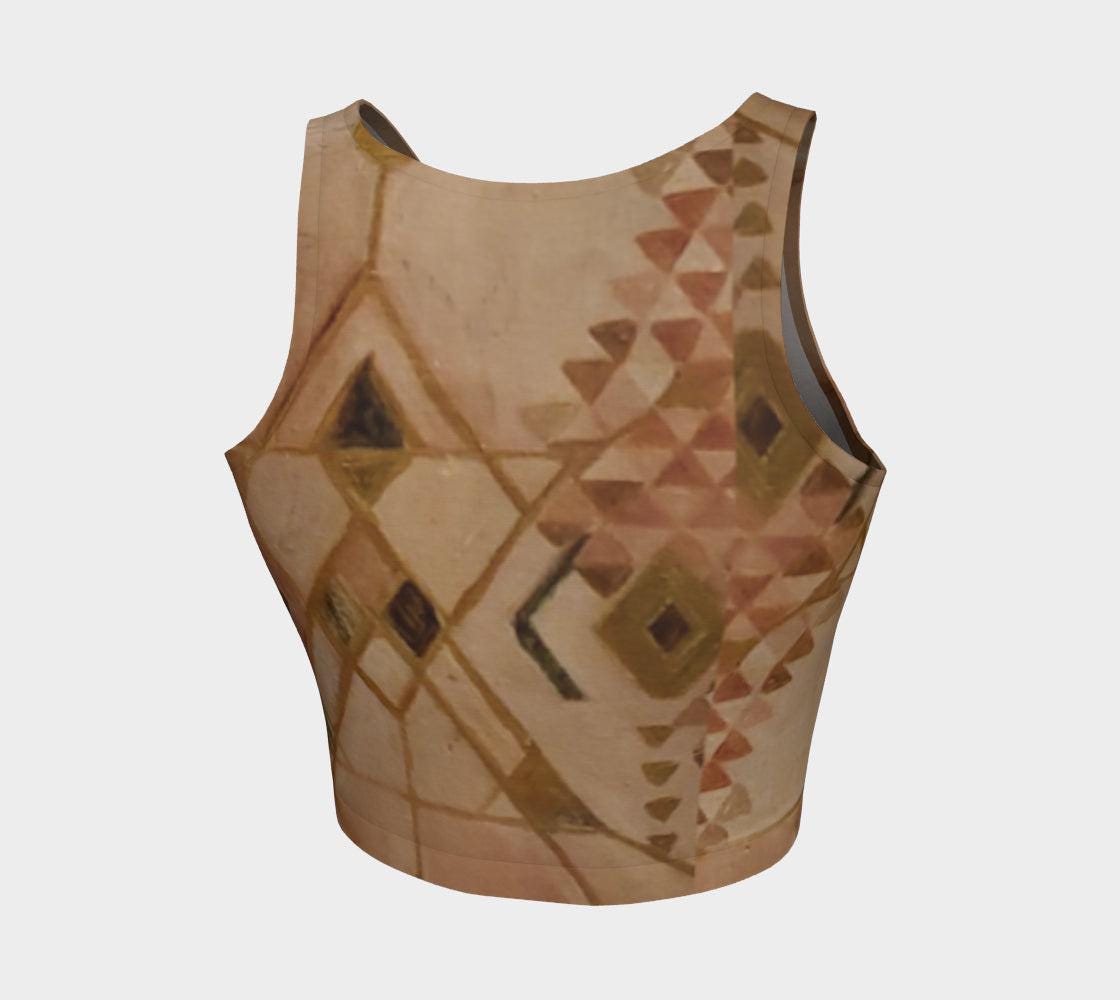 Yoga top in shades of pink and triangles